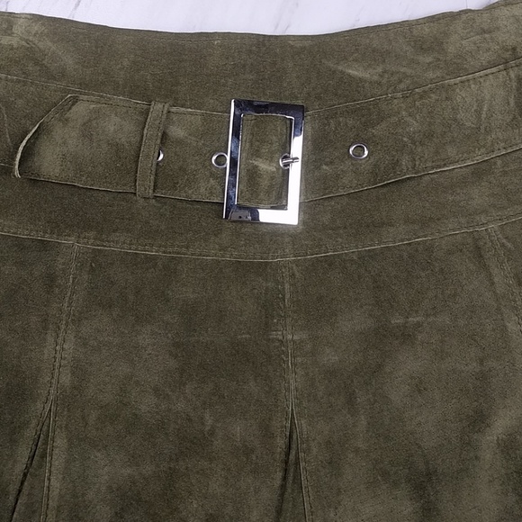 Bebe Green Leather Mini Skirt SZ 2 - Picture 3 of 8